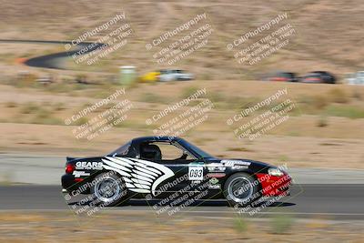media/Oct-01-2022-Team Topak Racing (Sat) [[f860fb51be]]/2-Inter Low 2/session 1 turn 3/